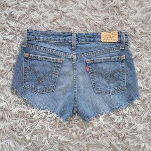 Levi's Cut Off Short